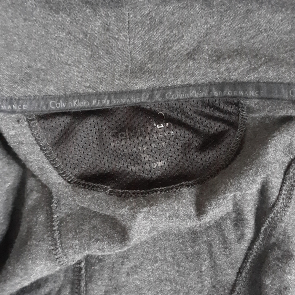 Calvin Klein performance sweater - Picture 6 of 7